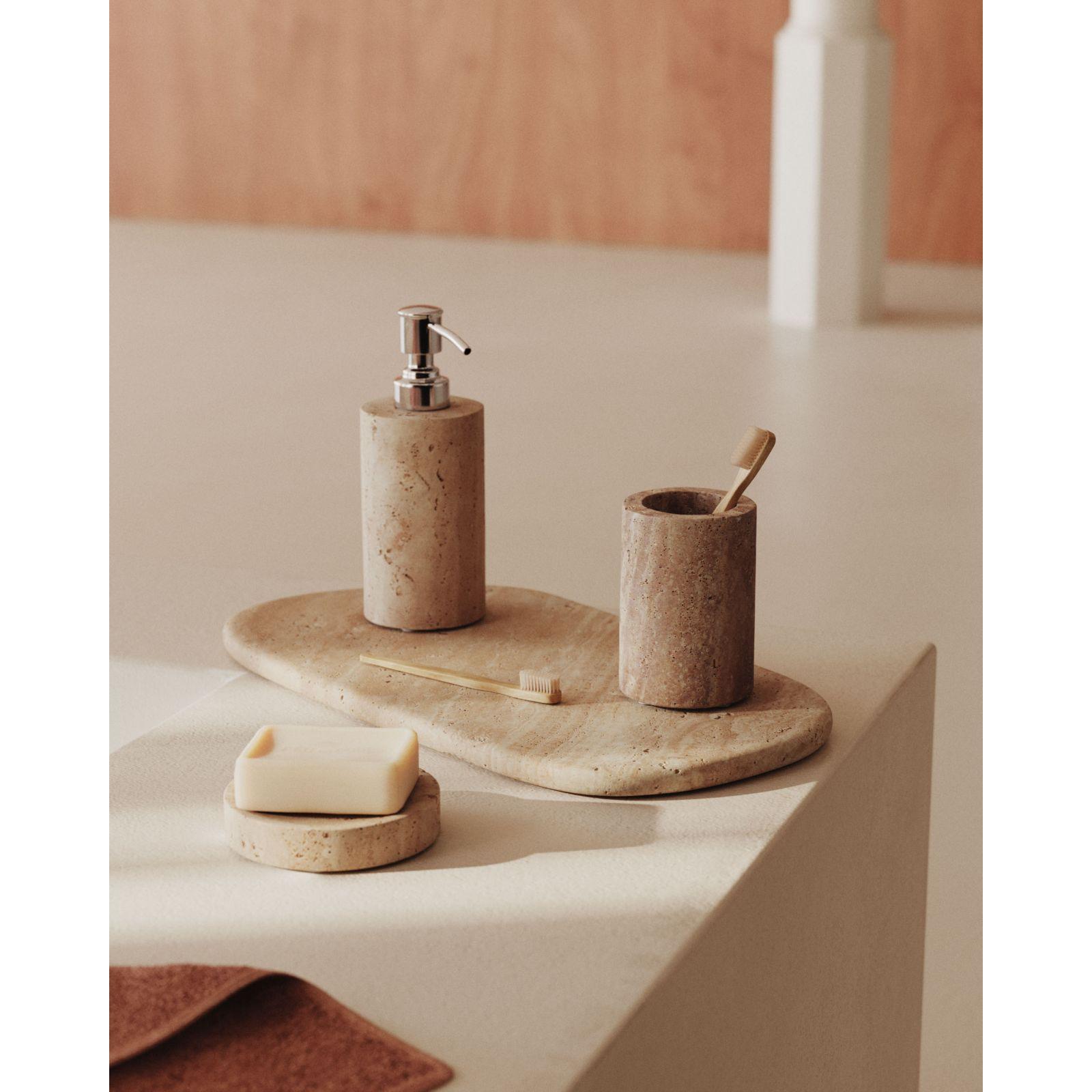 Macre Zahnbürstenhalter aus Travertin in Beige