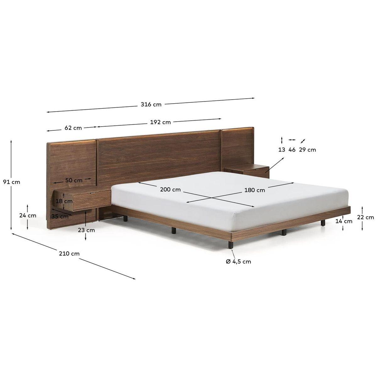 Bettkopfteil Norlen mit zwei Nachttischen aus Nussbaumfurnier mit dunklem Finish und LED-Licht für Betten bis 180 FSC Mix Credit