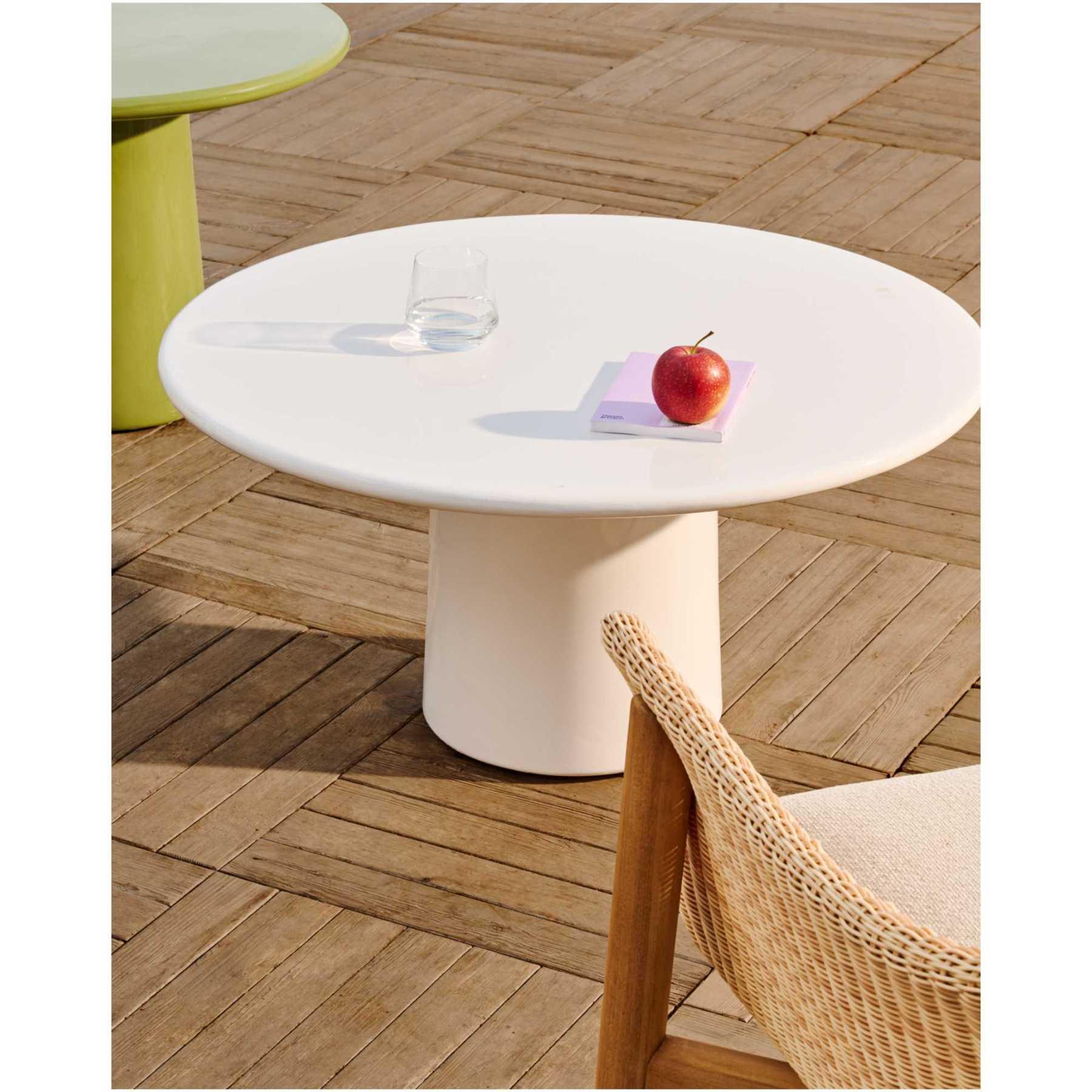 Couchtisch Albanella aus Zement mit glänzend weissem Finish 85x85