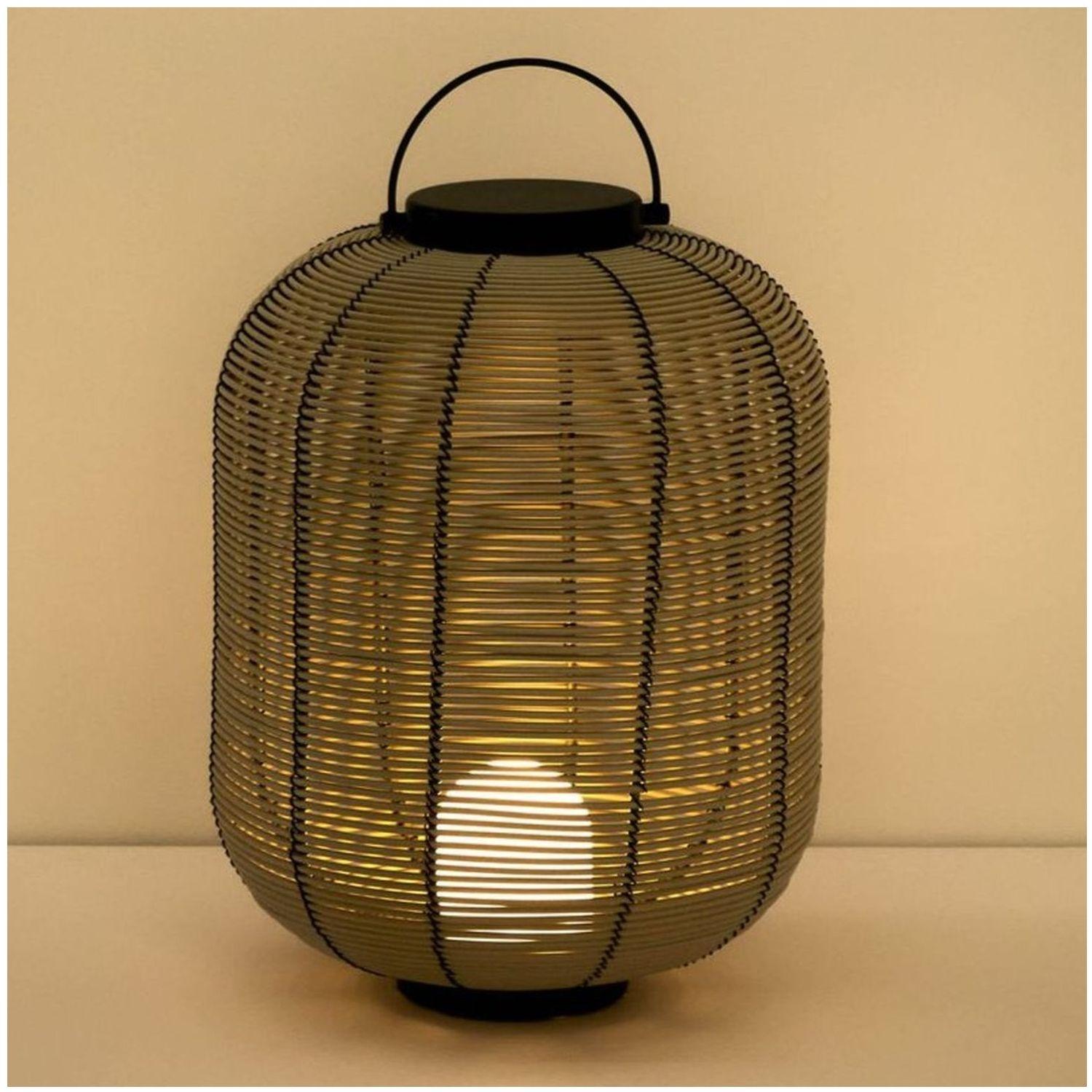 Kleine tragbare LED-Tischlampe Saranella aus hellgrauem synthetischem Rattan