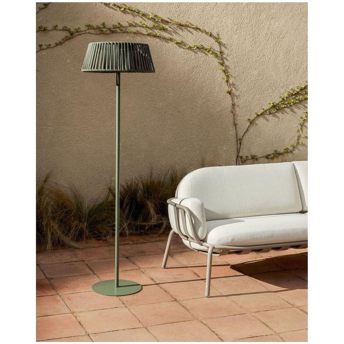 Outdoor-Solar-Stehlampe Aldet aus flachem Seil mit grünem Metallfuss 46x46