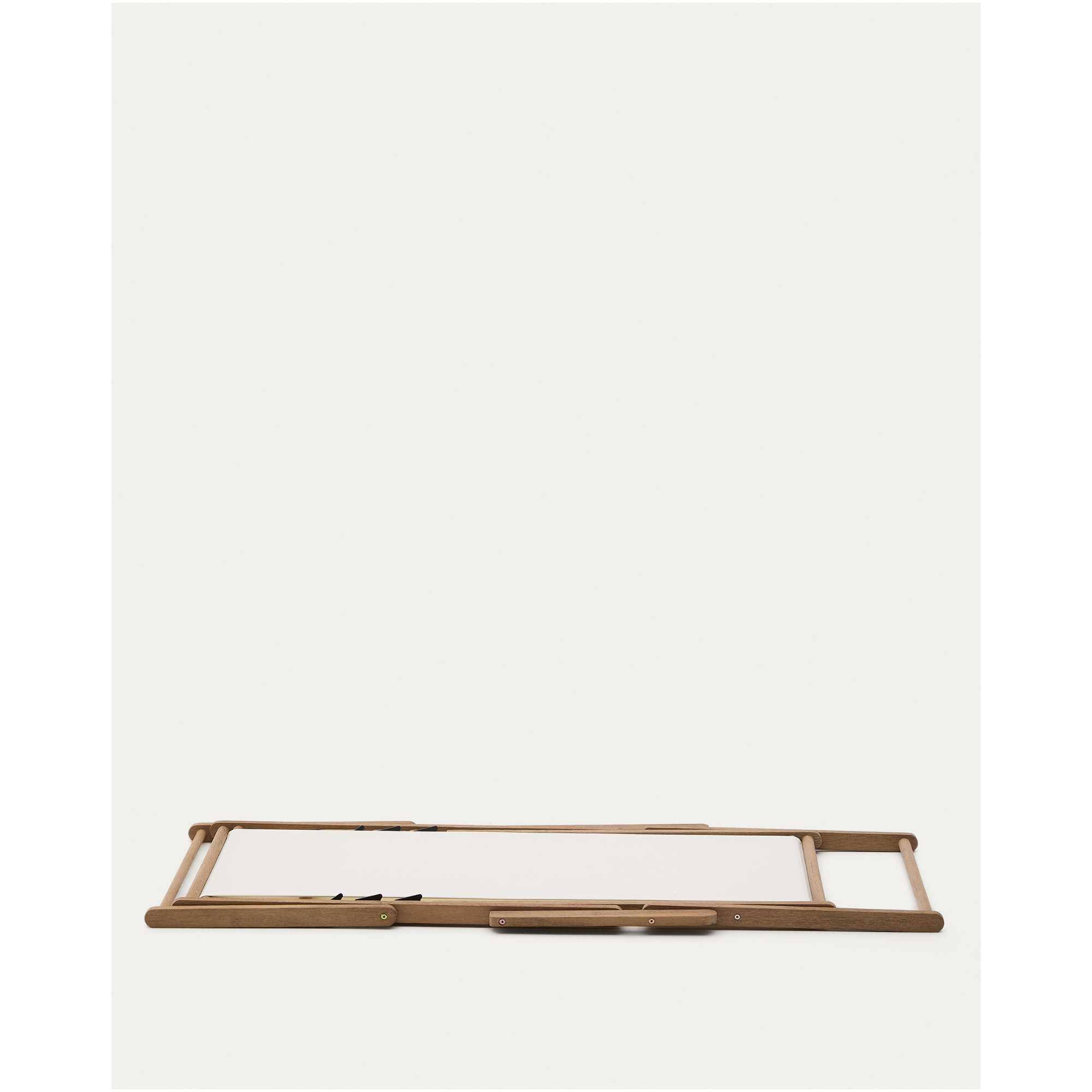 Klappbarer Outdoor-Liegestuhl Vilara in Weiss aus massivem Akazienholz FSC 100%
