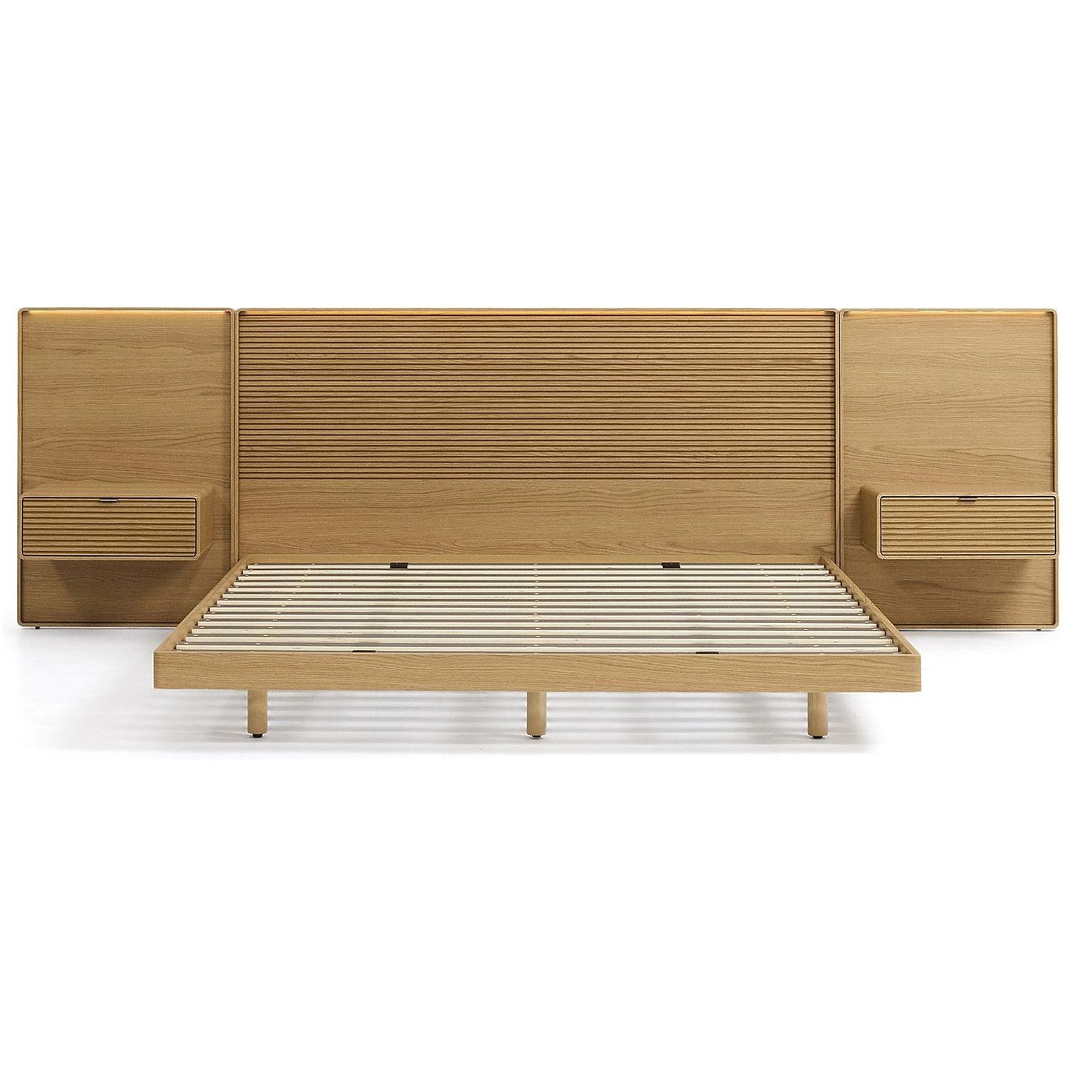 Bett Norlen mit 2 Nachttischen aus Eichenfurnier mit naturfarbenem Finish und LED-Licht für Matratzen 160x200 FSC Mix Credit
