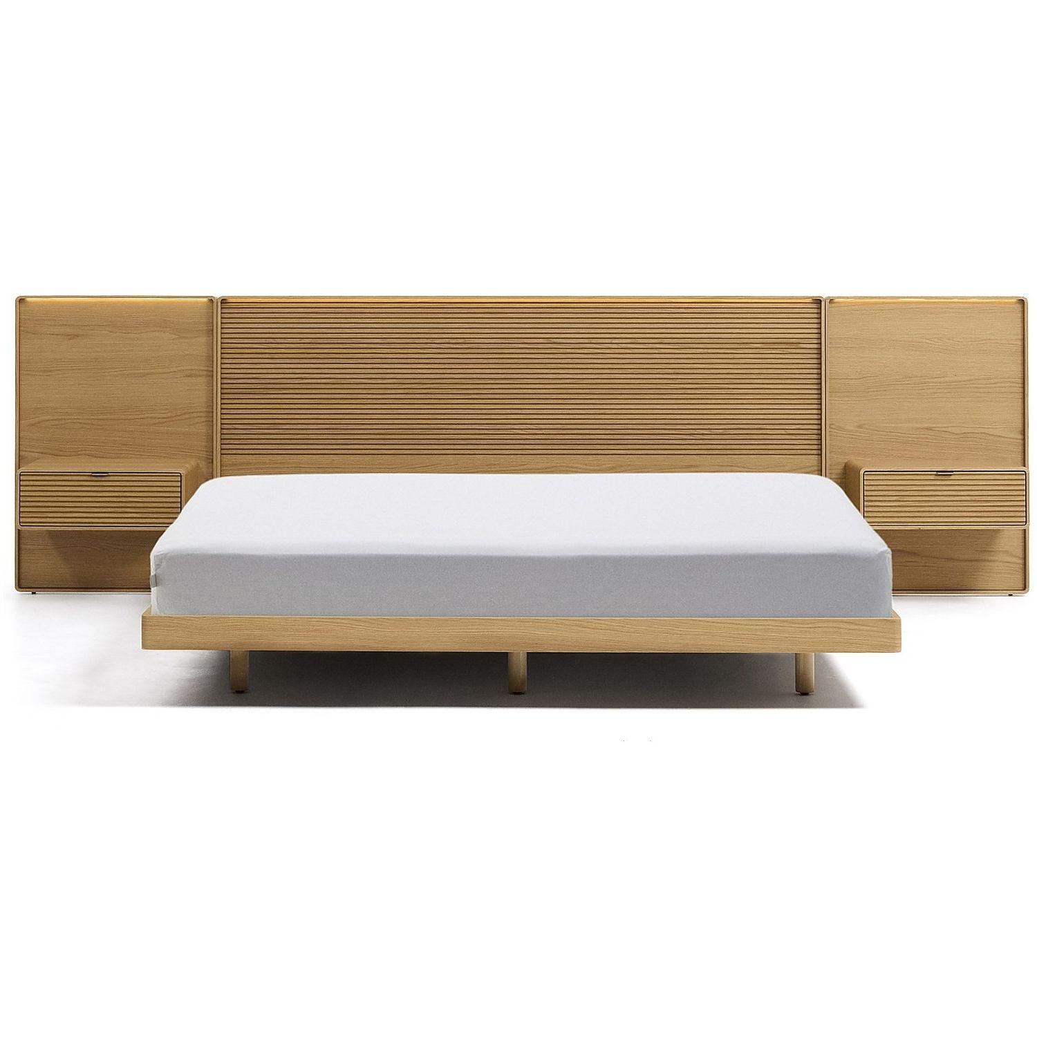 Bett Norlen mit 2 Nachttischen aus Eichenfurnier mit naturfarbenem Finish und LED-Licht für Matratzen 180x200 FSC Mix Credit