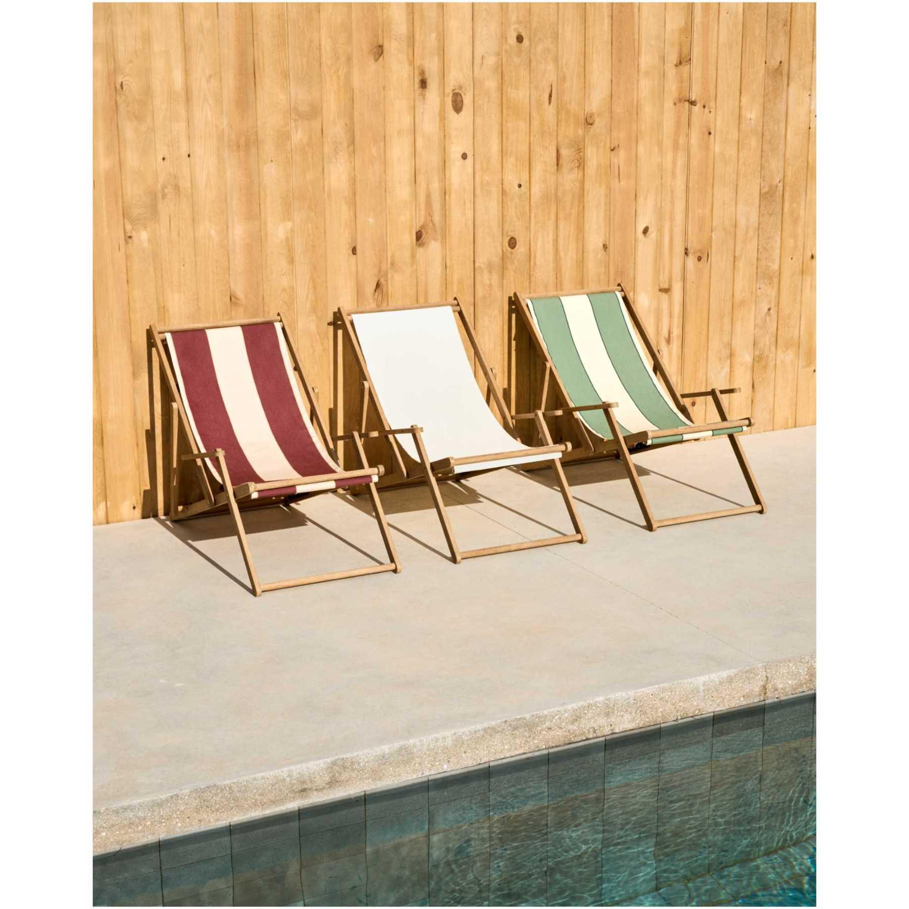 Klappbarer Outdoor-Liegestuhl Vilara in Weiss aus massivem Akazienholz FSC 100%