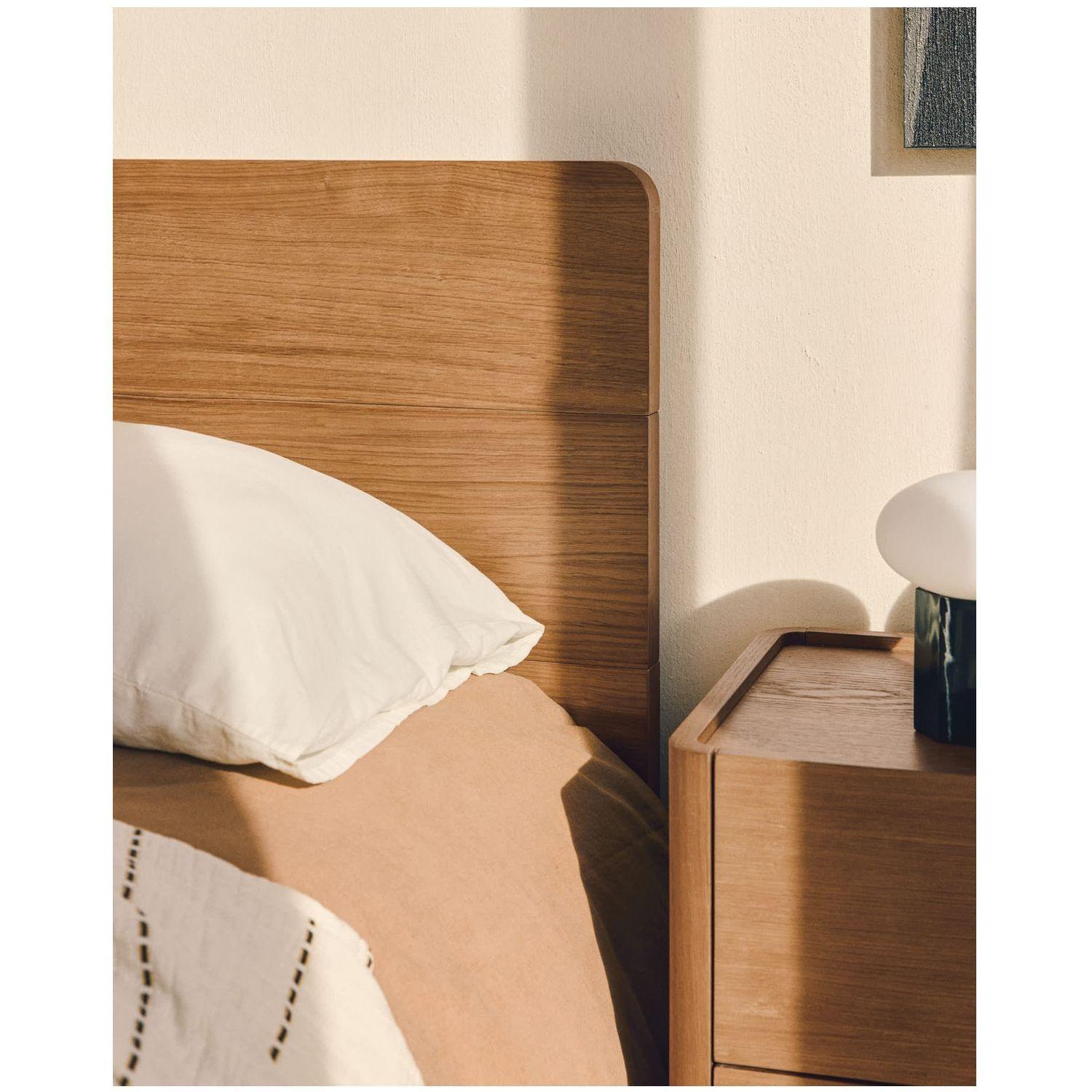 Bett Arelida aus Furnier und massivem Eichenholz mit hellbraunem Finish - Grösse: 160x200
